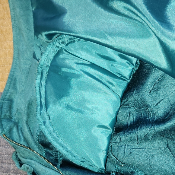 Requirements Ruffle front zip jacket - Picture 6 of 8